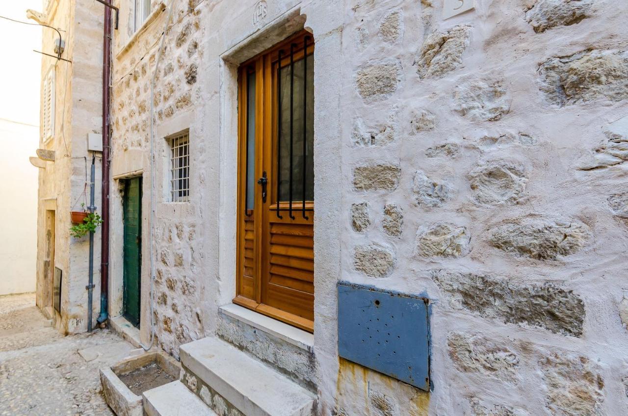 Old Town Budget Apartment Dubrovnik Exterior photo